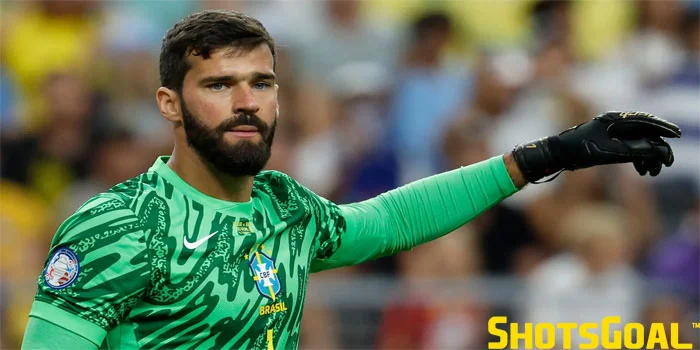 Liverpool FC Menemukan Pengganti Alisson di Valencia Saat Kesepakatan Dibuat