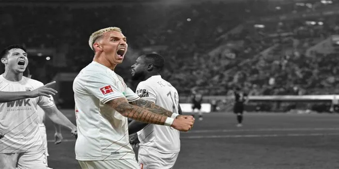 Bundesliga 24/25 : Augsburg Menang Atas B. Monchengladbach