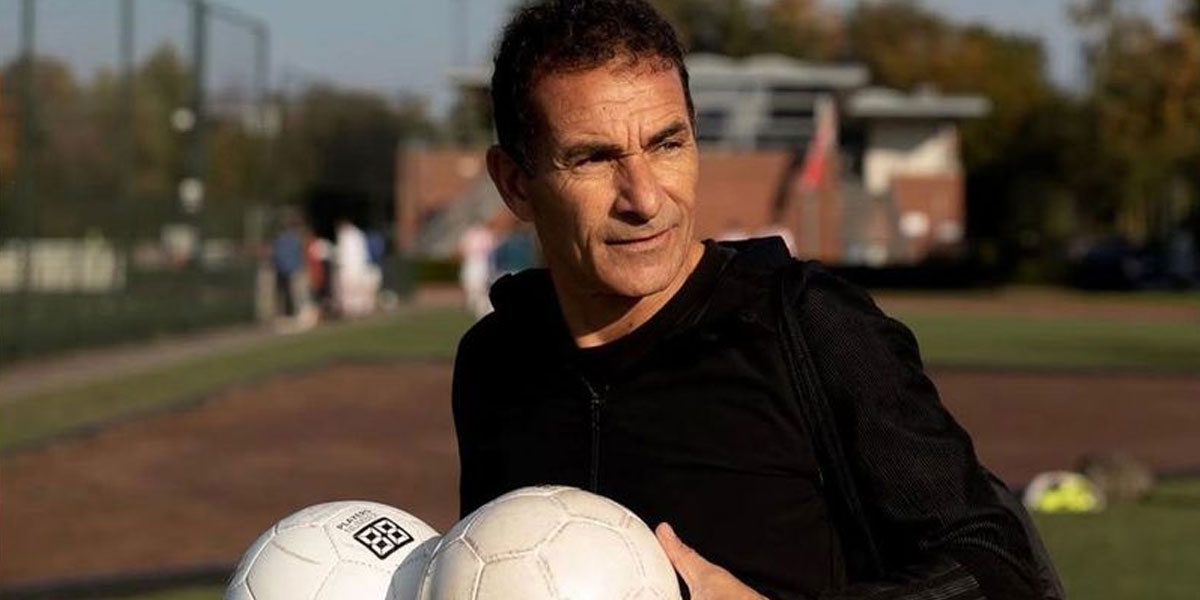Pelatih Timnas Indonesia U23, Gerald Vanenburg, Merapat Ke Malang?